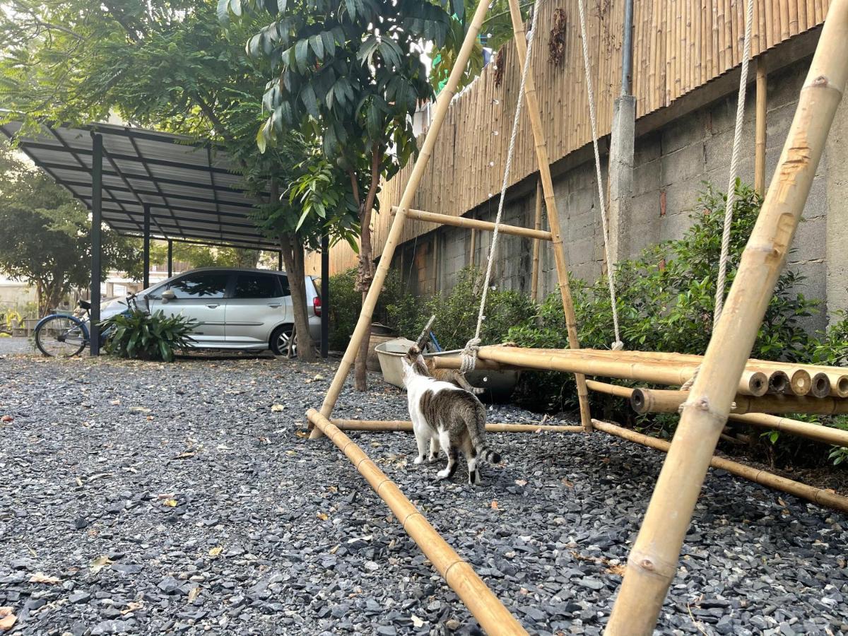 Banmai87 Guest House บ้านไม้87 เกสต์เฮ้าส์ Ayutthaya Extérieur photo