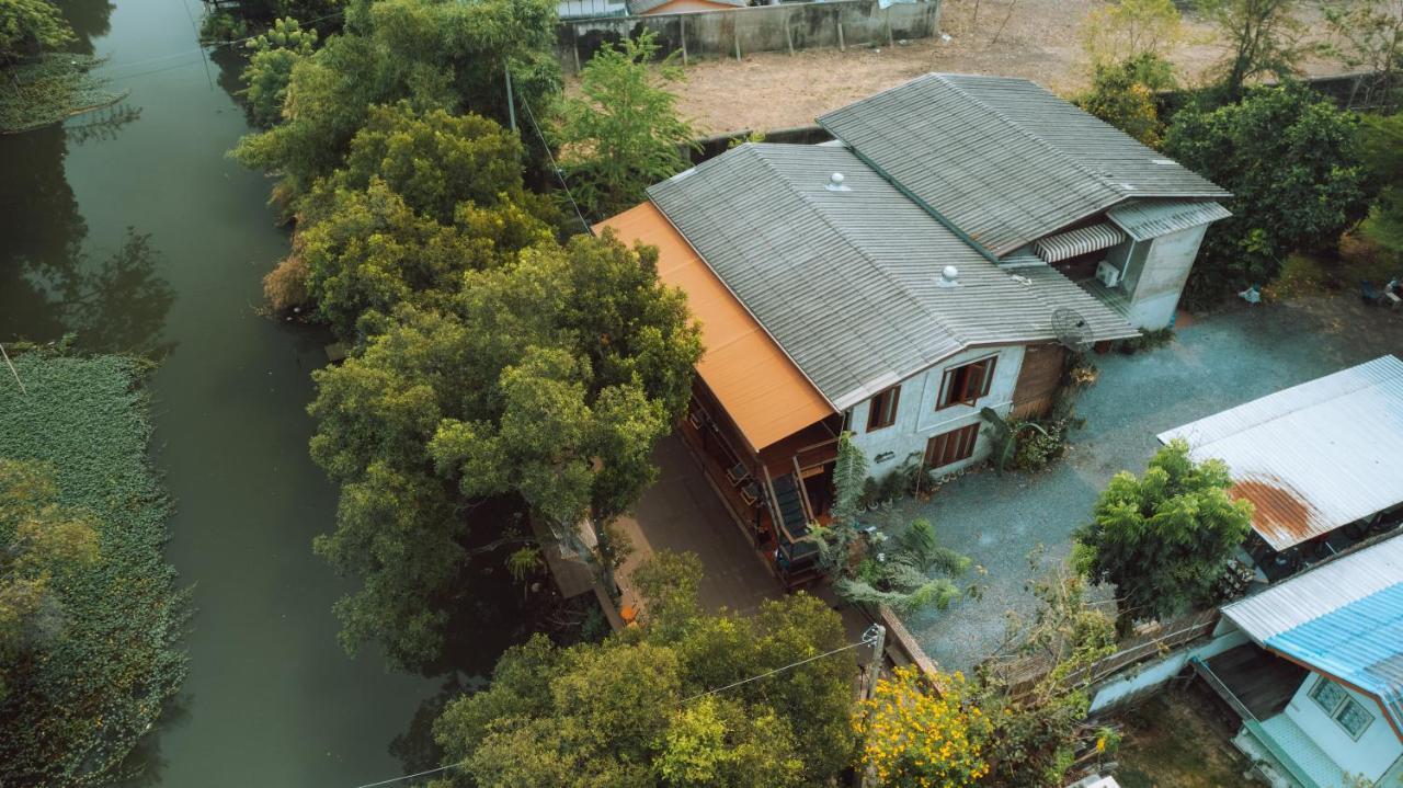 Banmai87 Guest House บ้านไม้87 เกสต์เฮ้าส์ Ayutthaya Extérieur photo